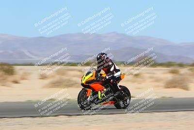 media/Apr-15-2022-Apex Assassins (Fri) [[9fb2e50610]]/Trackday Level 1/Session 2/Speed Shots/